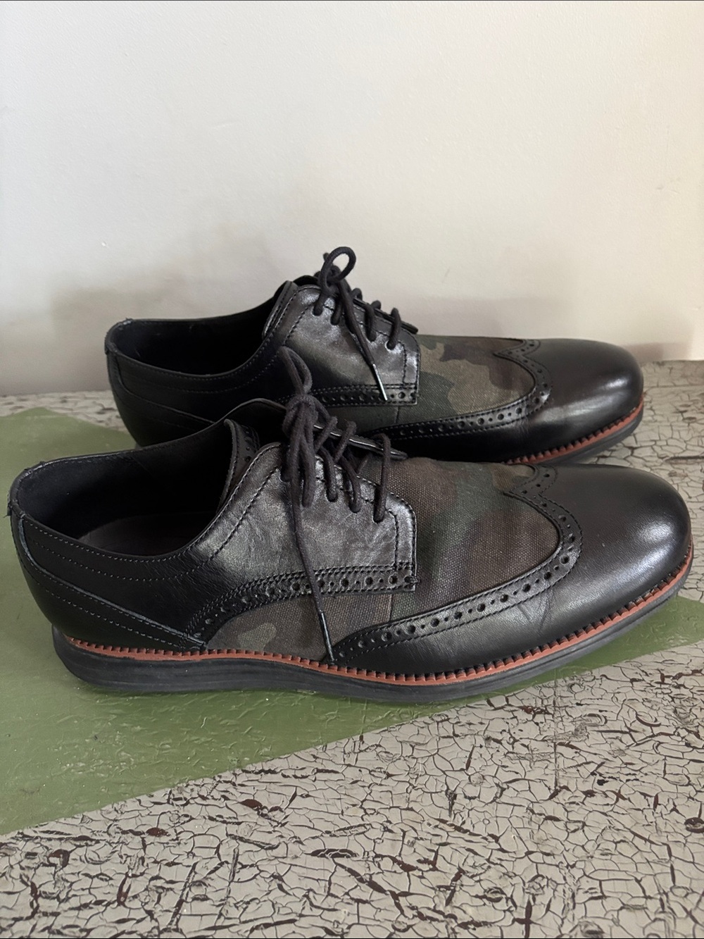 Cole Haan ØriginalGrand Wingtip Oxford Shoes Black Leather Camo Canvas Size 10